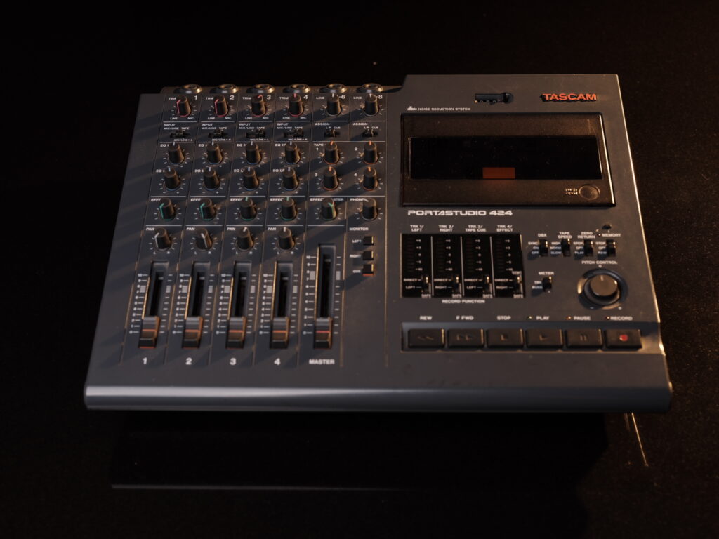 4 Tracks and 2 Lights and 1 Nostalgic Tape Deck Dream